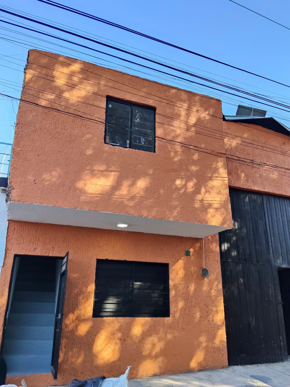 Propiedad de 210 m² en dos plantas — Tonalá